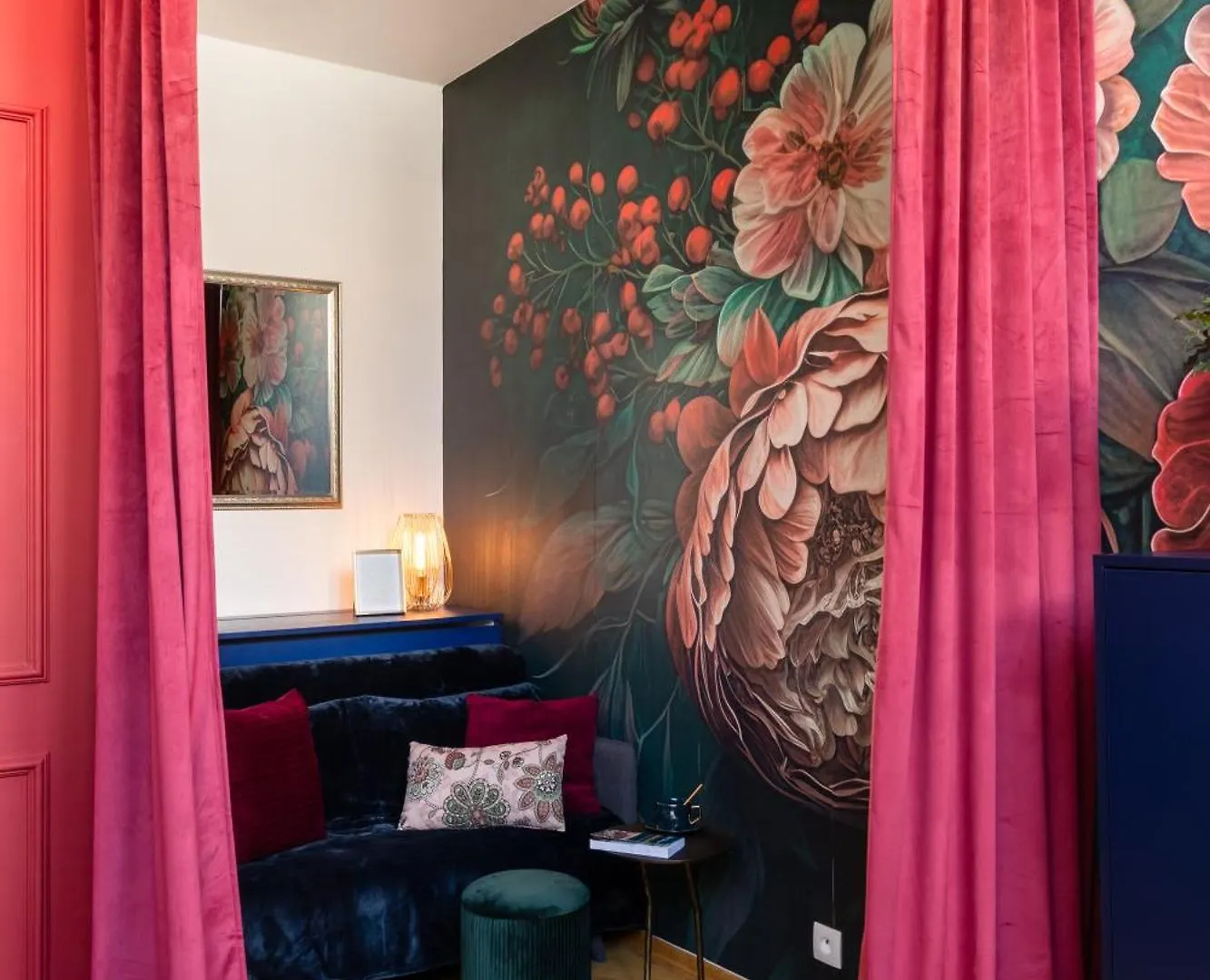 Decadent Art Deco Balcony Apartment In Old Town Czech Republic