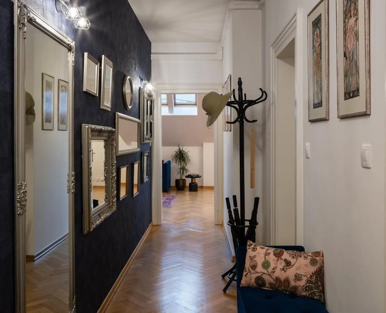 Decadent Art Deco Balcony Apartment In Old Town 0*, Prague Czech Republic